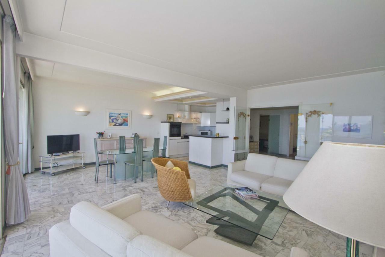 Promenade Holiday - Sea Front Palatin نيس المظهر الخارجي الصورة